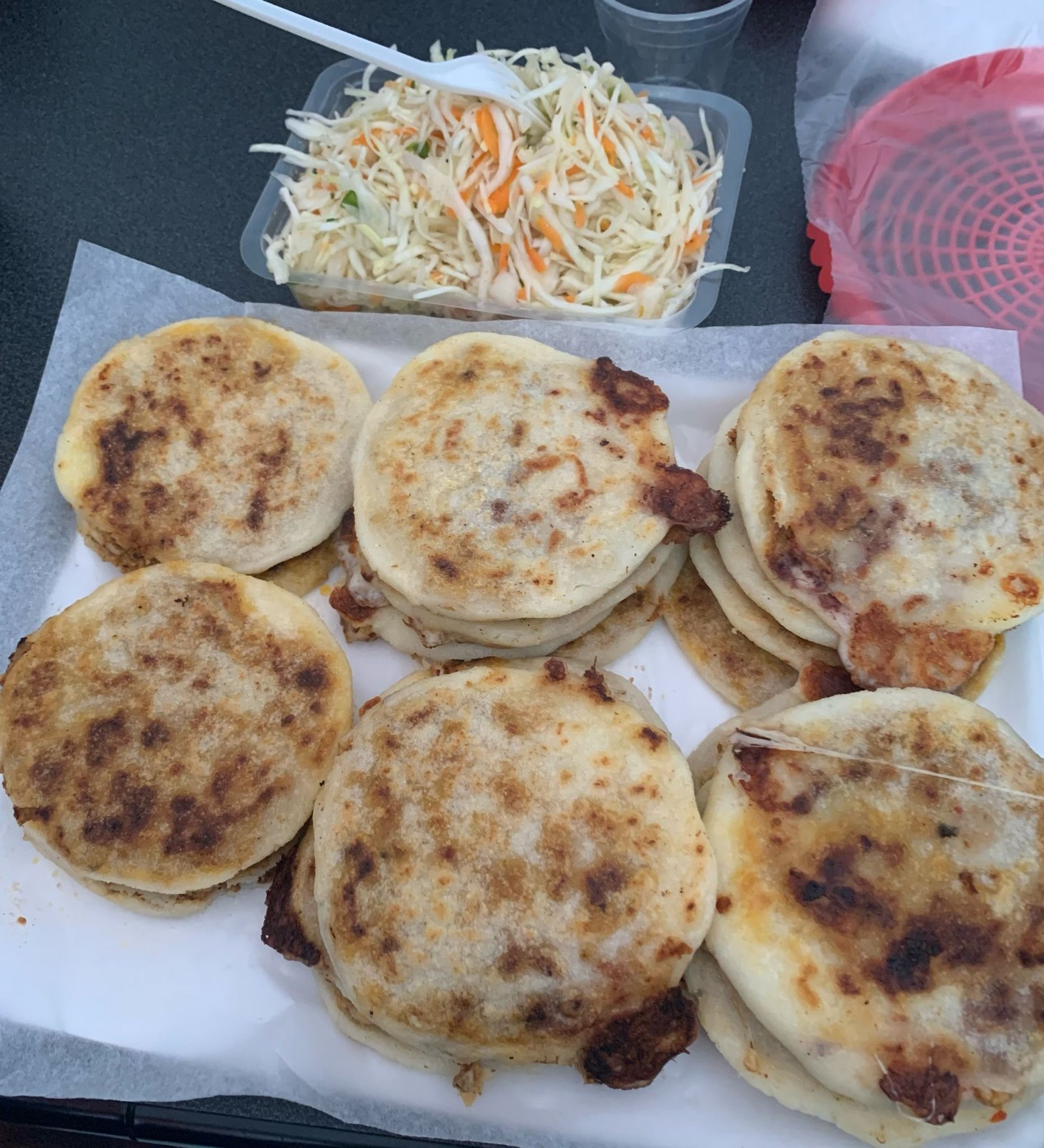 Pupusas revueltas recien doradas